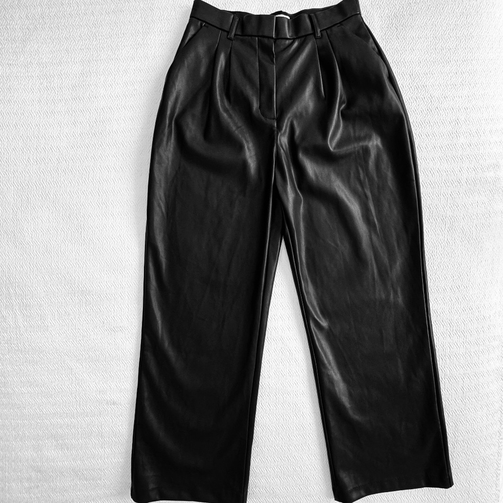 NWT Abercrombie & Fitch Curve Love Sloan Wide Leg Vegan Leather Pants Size M